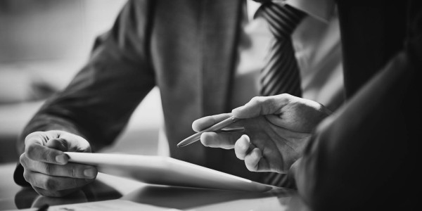 Derecho Mercantil / Abogados Mercantilistas Ullastrell · Reclamación / Negociación de Deudas Comerciales Clientes