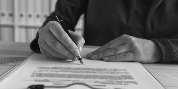 Derecho Mercantil / Abogados Mercantilistas Ullastrell · Asesoramiento Contratación y Reclamación de Pólizas de Seguro Comercial